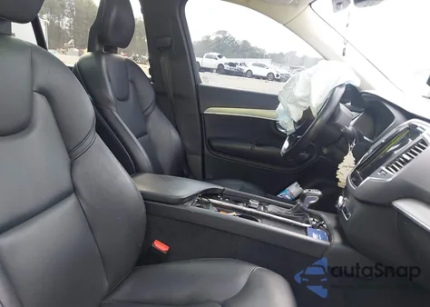 2021 Volvo Xc90 T5 Momentum 7 Passenger z USA, uszkodzony, nr VIN YV4102CK0M1759242